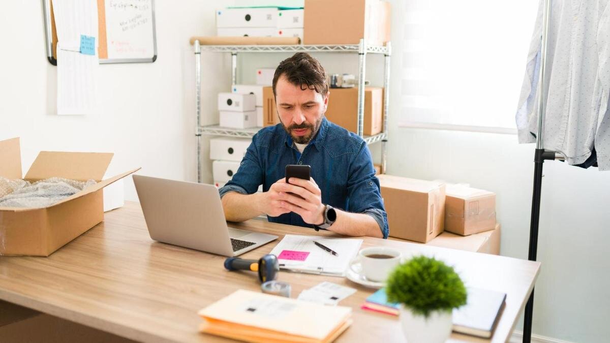    Частный предприниматель за работой:Freepik