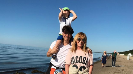    Алла Пугачева и Максим Галкин* с детьми Лизой и Гарри© Фото : Социальные сети