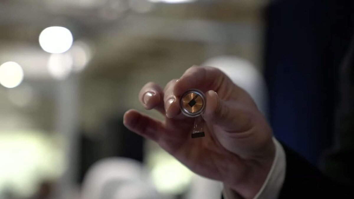 Neuralink получила одобрение на имплантацию революционных чипов людям