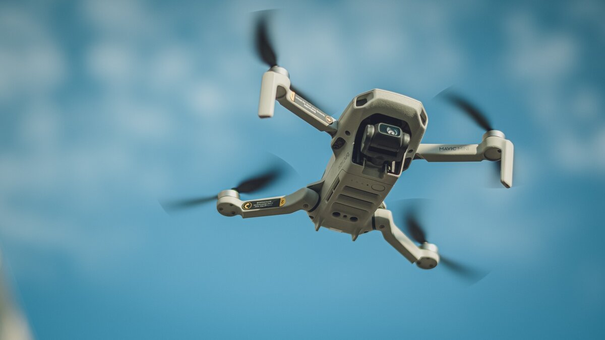     Полёты любых беспилотников запрещены на всей территории Башкирии. Об этом сегодня, 30 мая, на брифинге напомнил заместитель премьер-министра правительства Республики Башкортостан Ирек Сагитов.