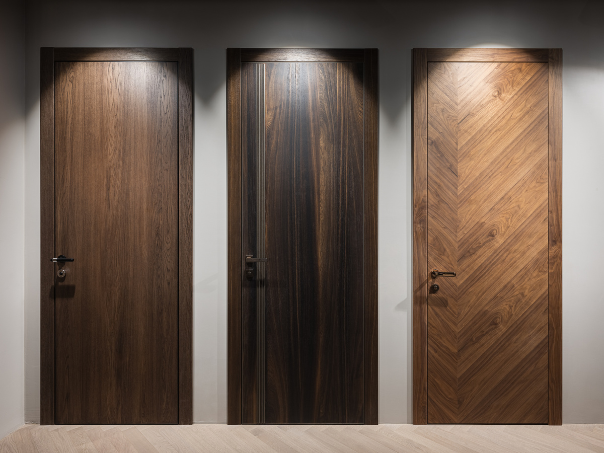 Экспозиция дверей в салоне Aparterre