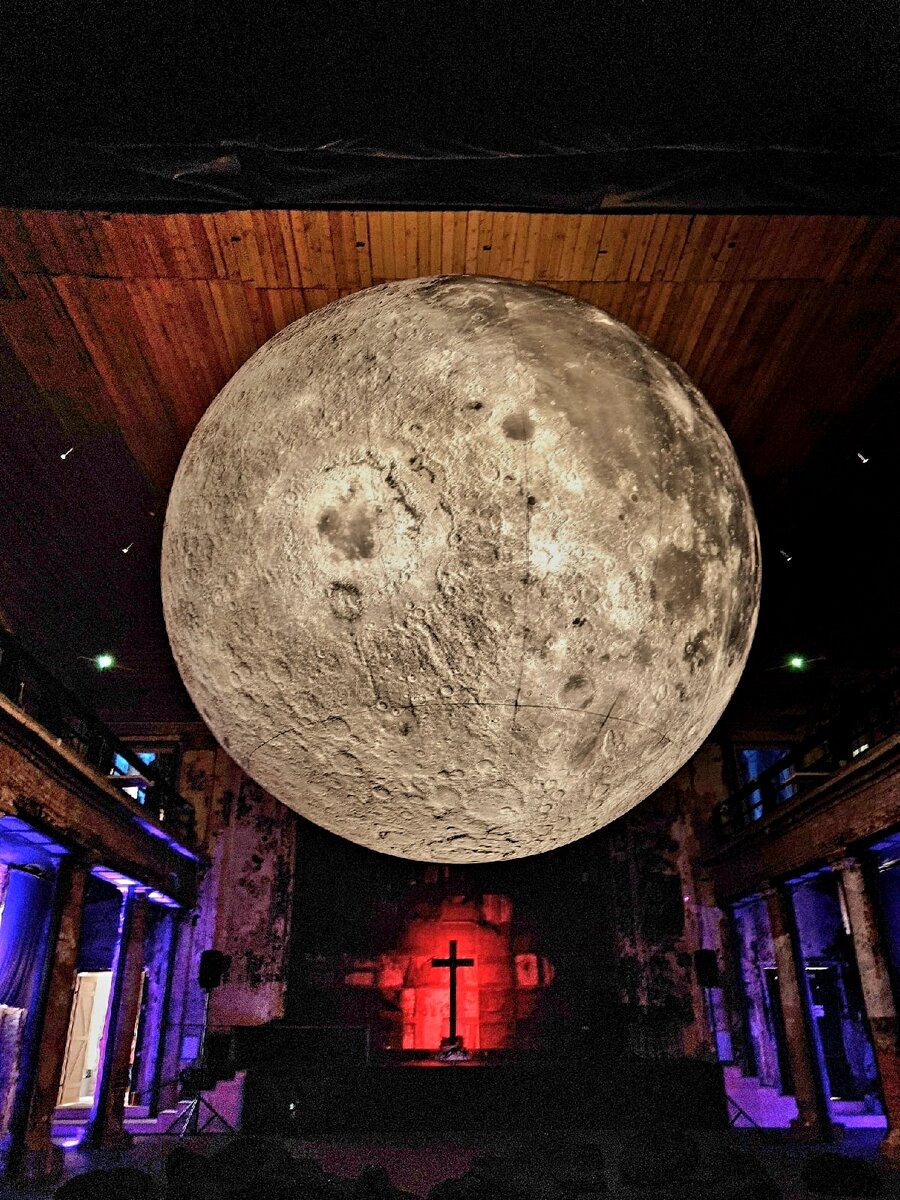 Мы попали на выставку "СОТВОРЕНИЕ"