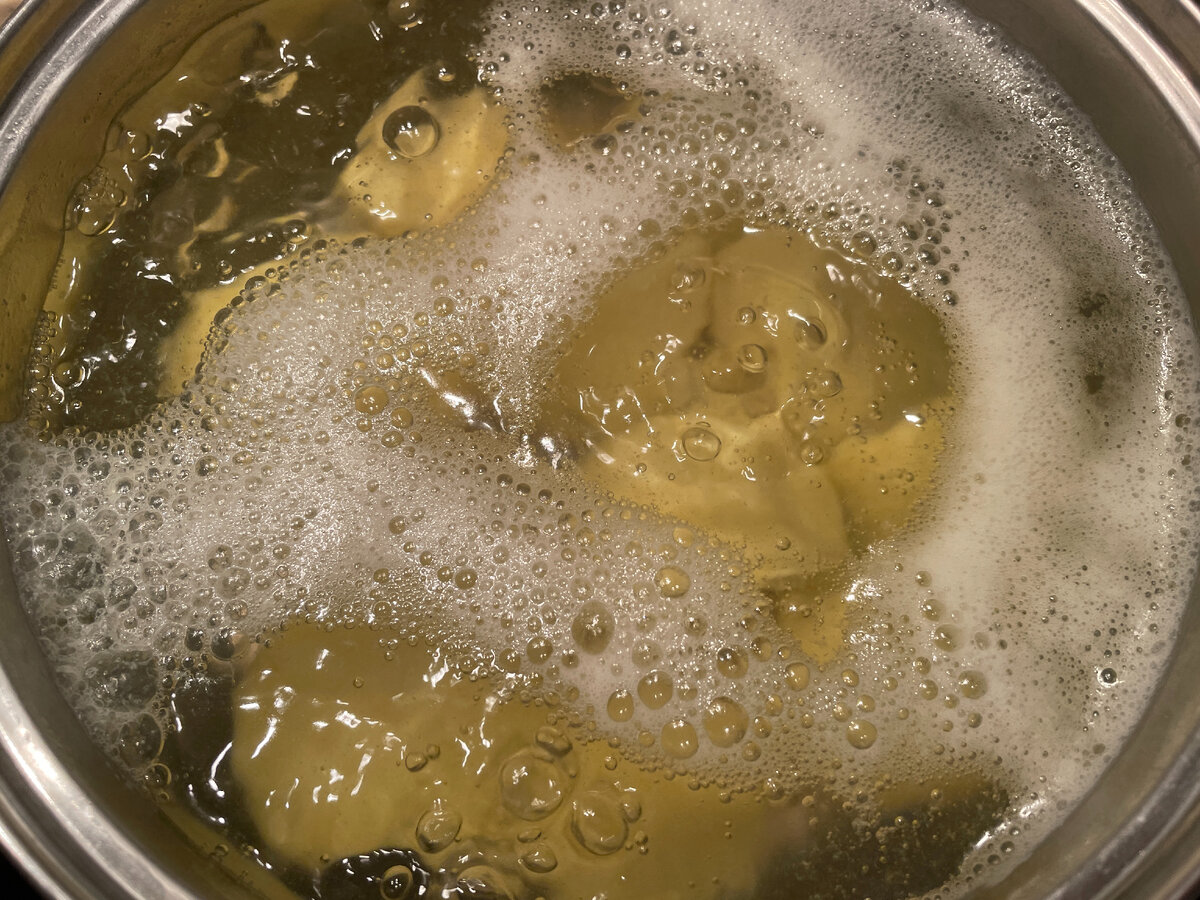 Готовность проверяем ножом. Лезвие должно легко втыкаться