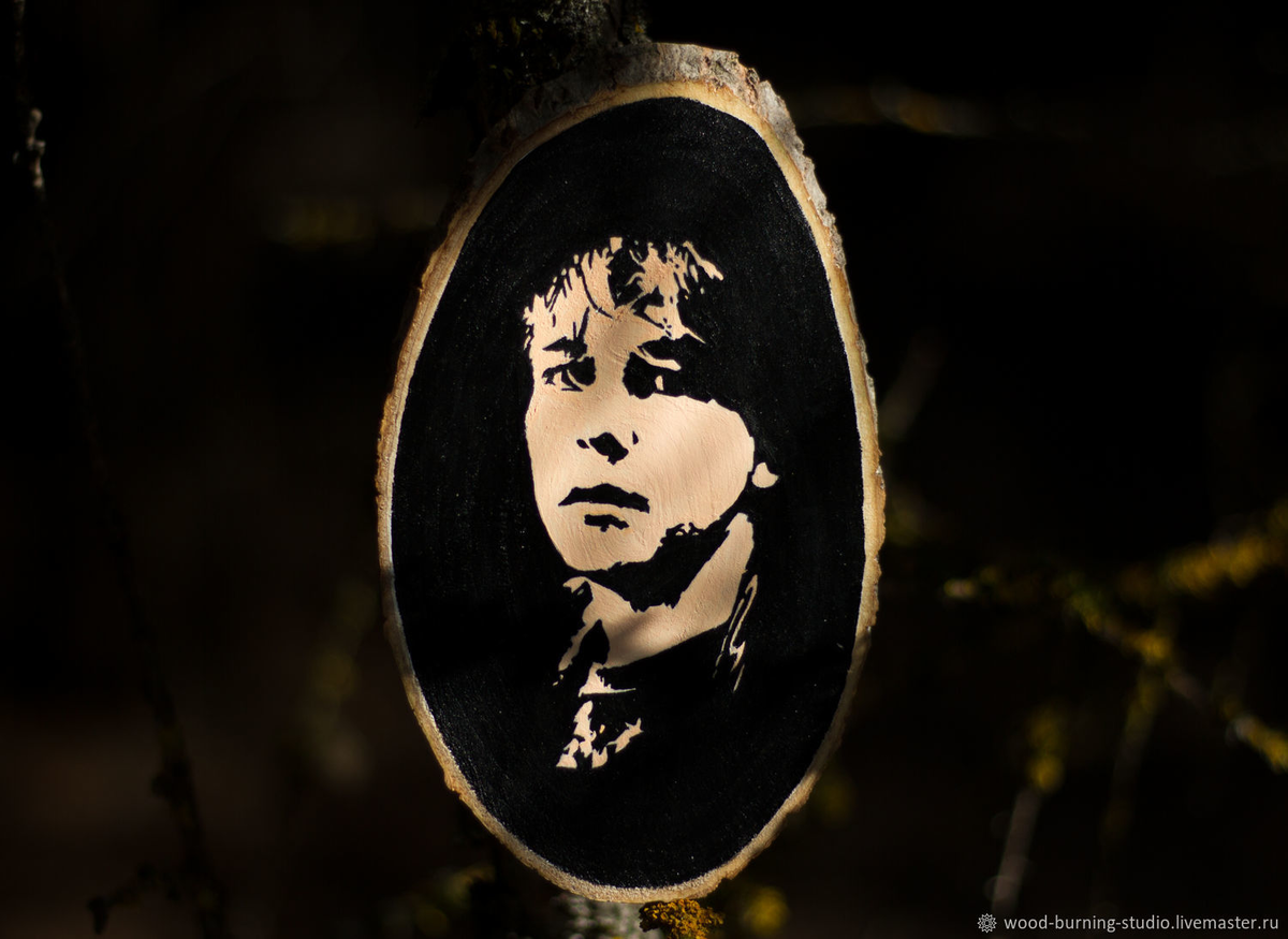 Картина на спиле дерева "Александр Башлачёв"