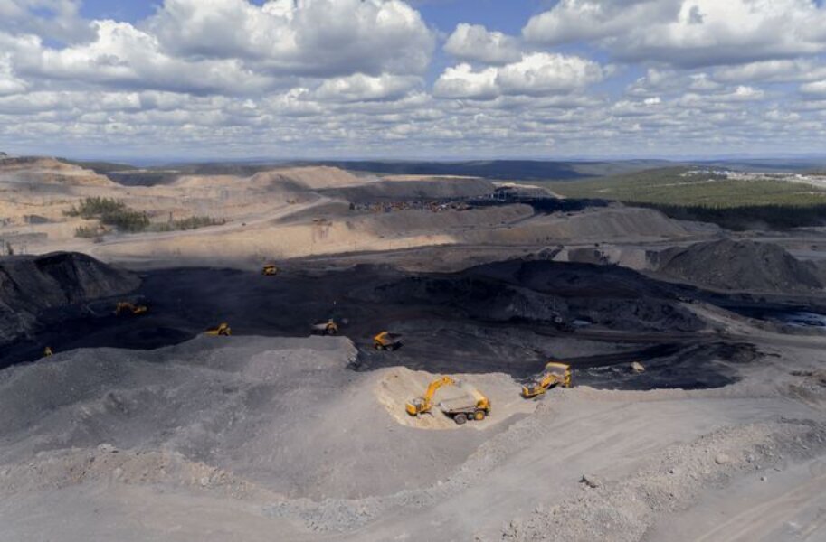 Добыча угля на Эльгинском месторождении. https://static.elga.ru/insecure/fit/810/450/no/0/plain/uploads/DJI_0058_698231f03b.jpg