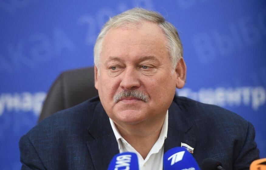    Депутаты «Единой России» разберутся с чиновником, отрицавшим достижение целей СВО