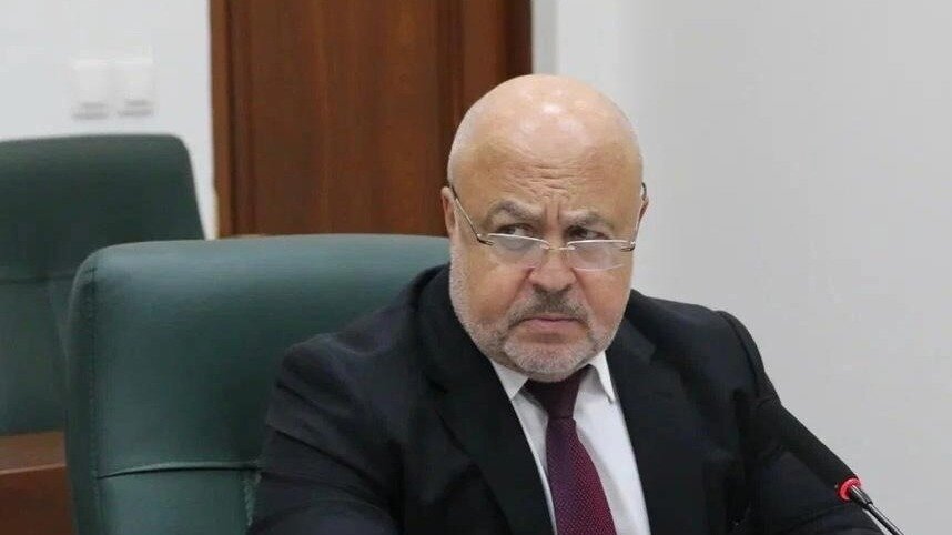    Бизнес-омбудсмен Павел Солодкий посоветовал магазинам в Нижегородской области как можно быстрее убрать смертельно опасный напиток «Мистер Сидр» из продажи. Он прокомментировал трагедию в беседе с NewsNN.