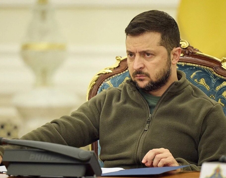    Зеленский проведет срочное заседание на фоне ситуации с Каховской ГЭС