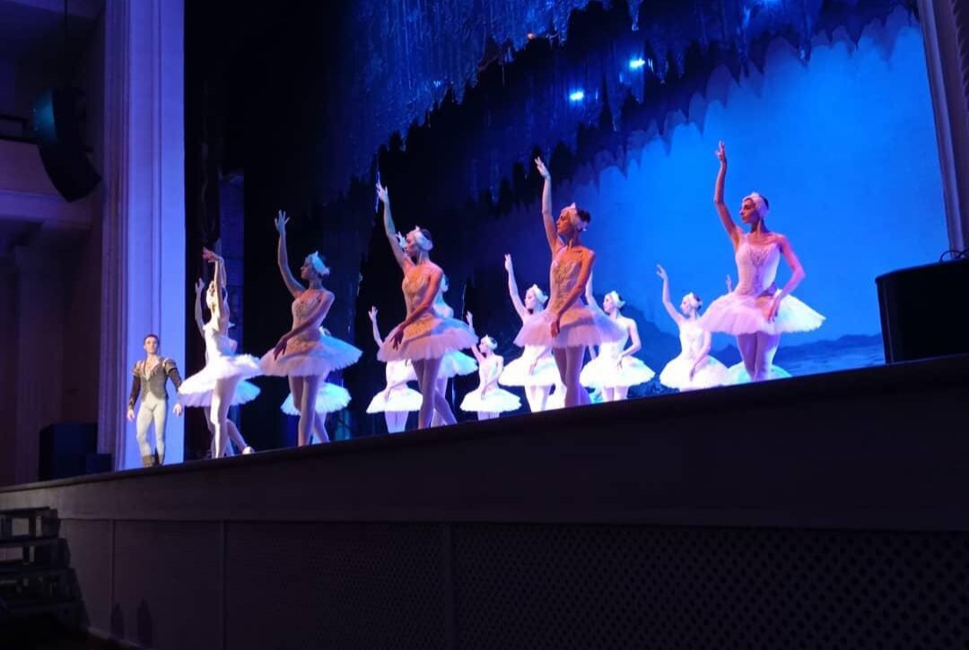 "Лебединое озеро". Рязанский театр драмы.