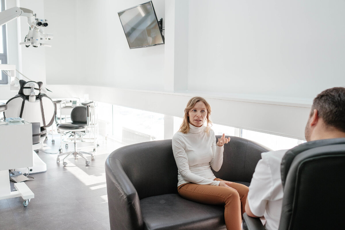 Не стесняйтесь спрашивать у стоматолога все нюансы предстоящего лечения. 