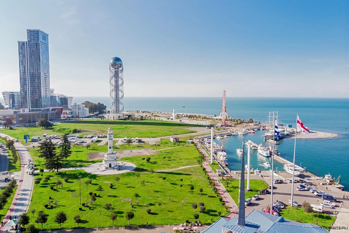 Вид с высоты птичьего полета на морской порт