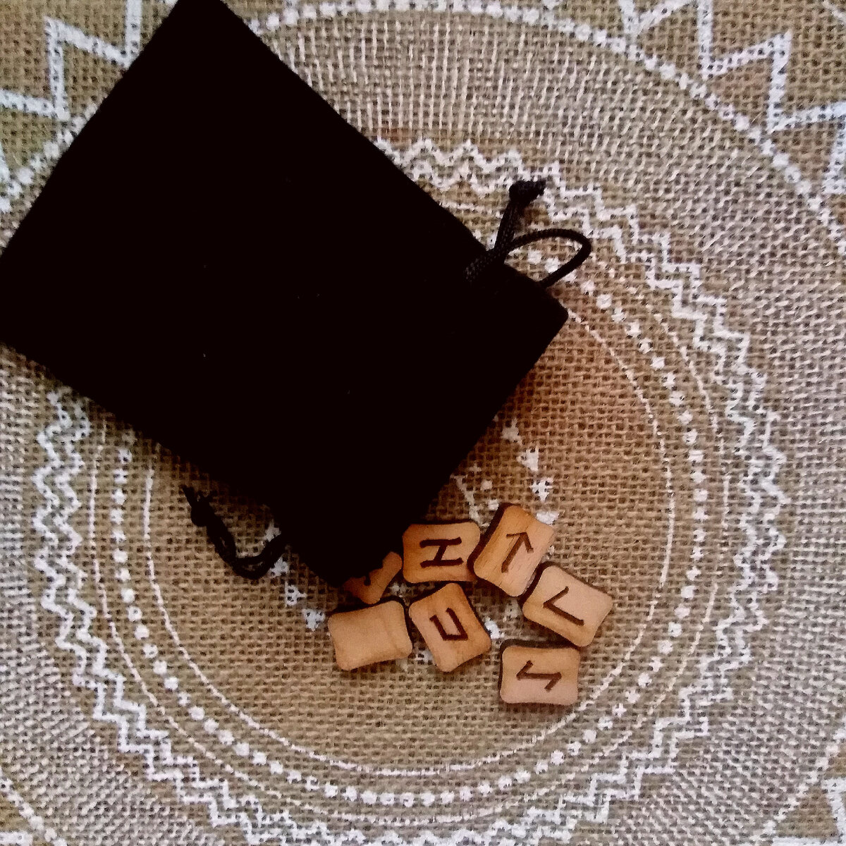 Исландские руны. Фото автора