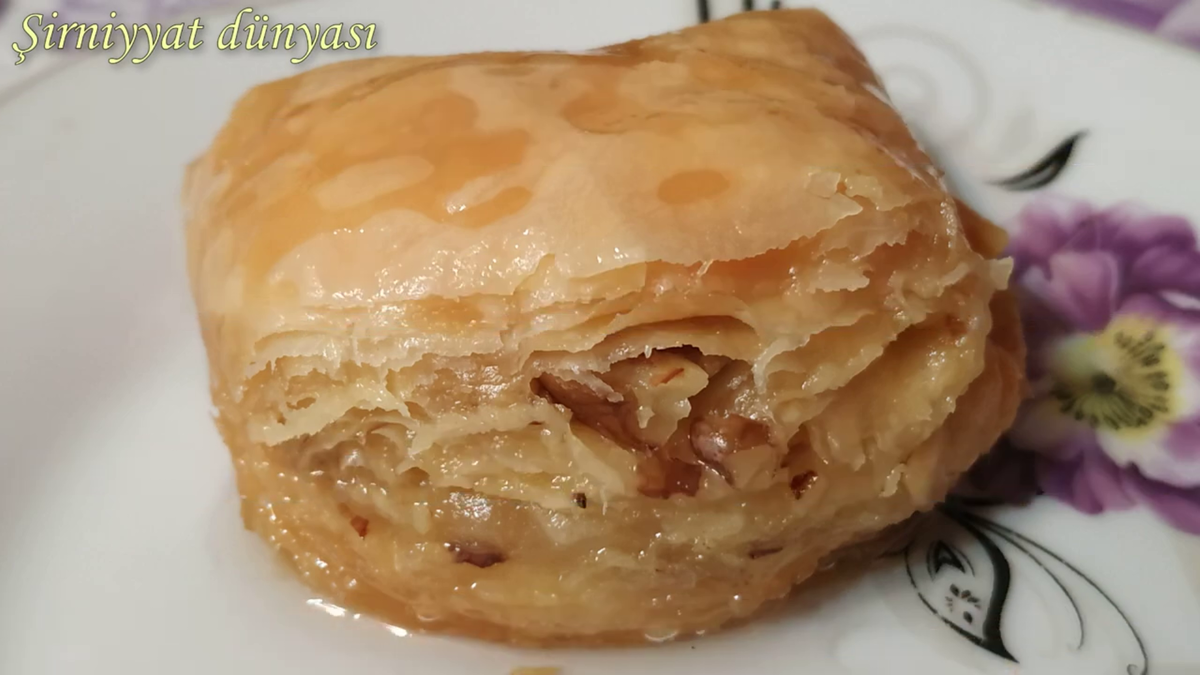 Турецкая сладость пропитанная медом