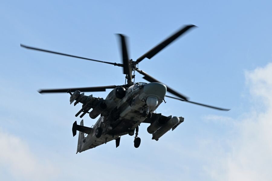    Вертолет Ка-52 ВС России на боевом вылете в зоне СВО © Евгений Биятов/РИА Новости