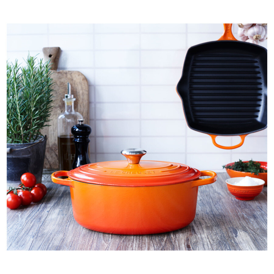 Кастрюля со стальной ручкой Le Creuset 28 см, чугун, огненная лава