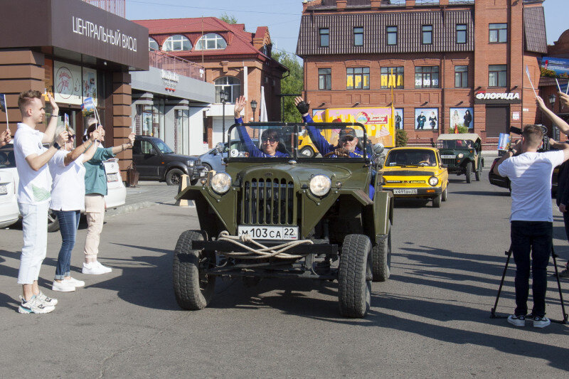 Автопробег ретро автомобилей