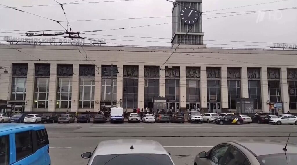 В «Что? Где? Когда?» спросили про странность Финляндского вокзала ...