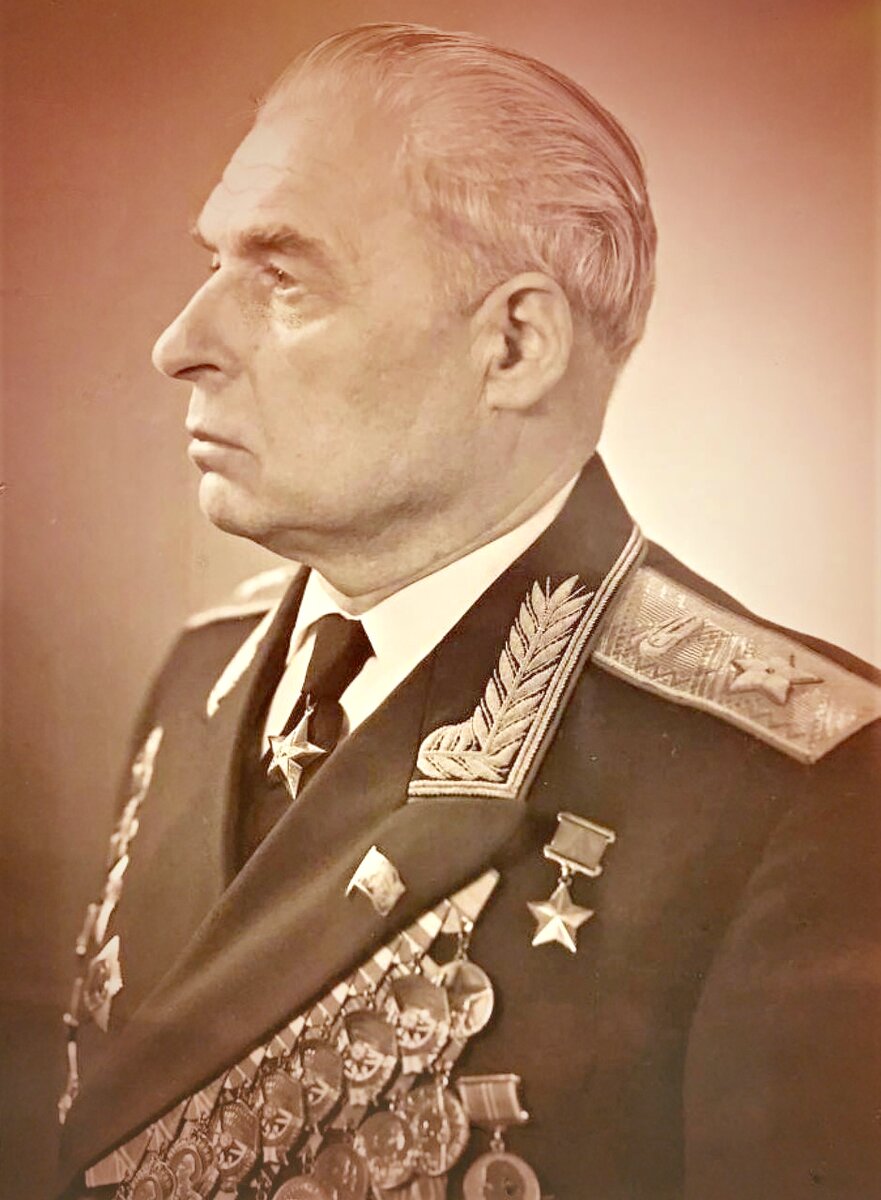 Павел Павлович Полубояров - военачальник, маршал бронетанковых войск, Герой Советского Союза