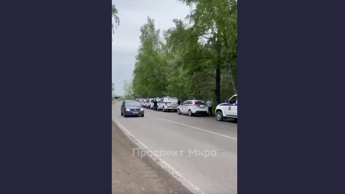     В полиции рассказали, куда ехала колонна полицейских авто, замеченная под Красноярском.
