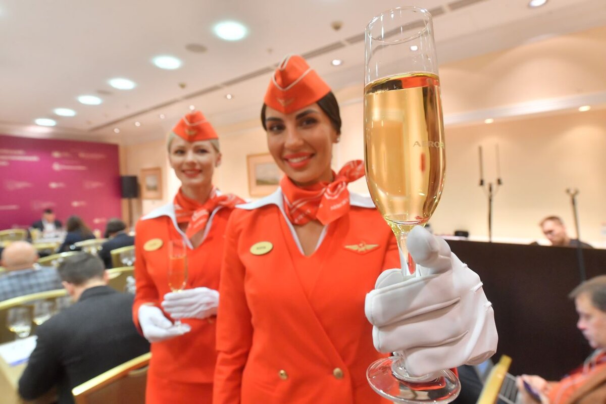 Стюардессы раскрыли секрет пассажирам эконом-класса.  Фото: Komsomolskaya Pravda/Global Look Press