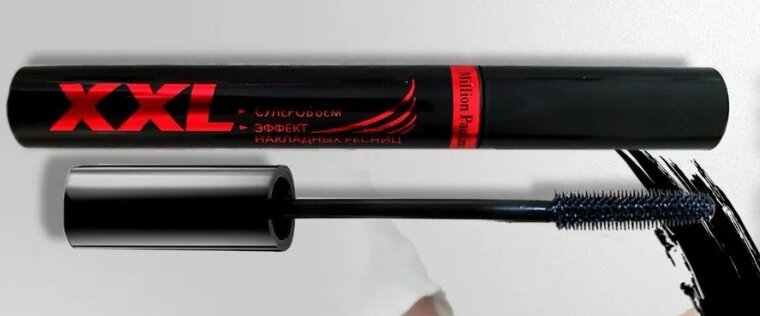 Удобная силиконовая щеточка с множеством щетинок