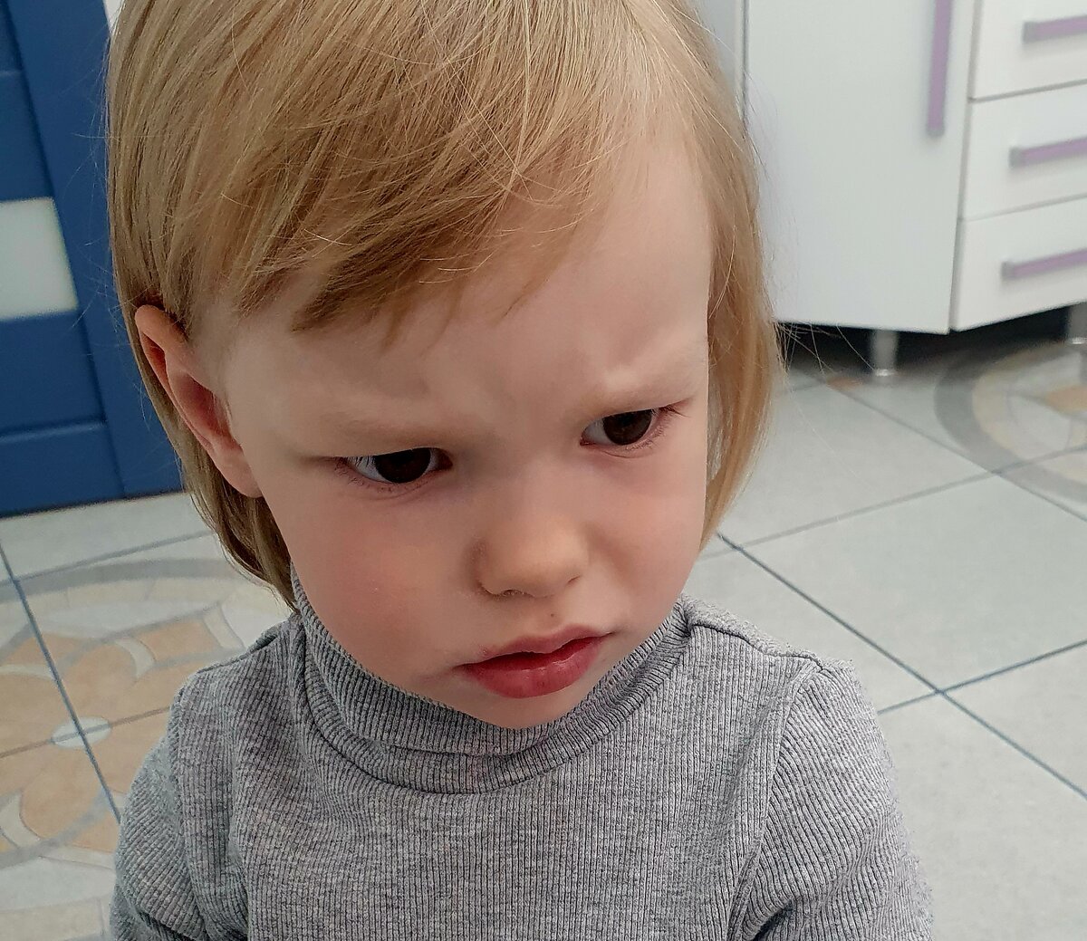 Такое было у Ксюши лицо, когда врач сказал, что так больше нельзя и с этим нужно что-то делать