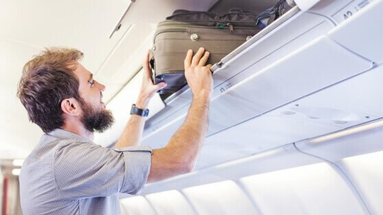    Исследование: россияне стали больше покупать чемоданы для ручной клади Игорь Серебряный