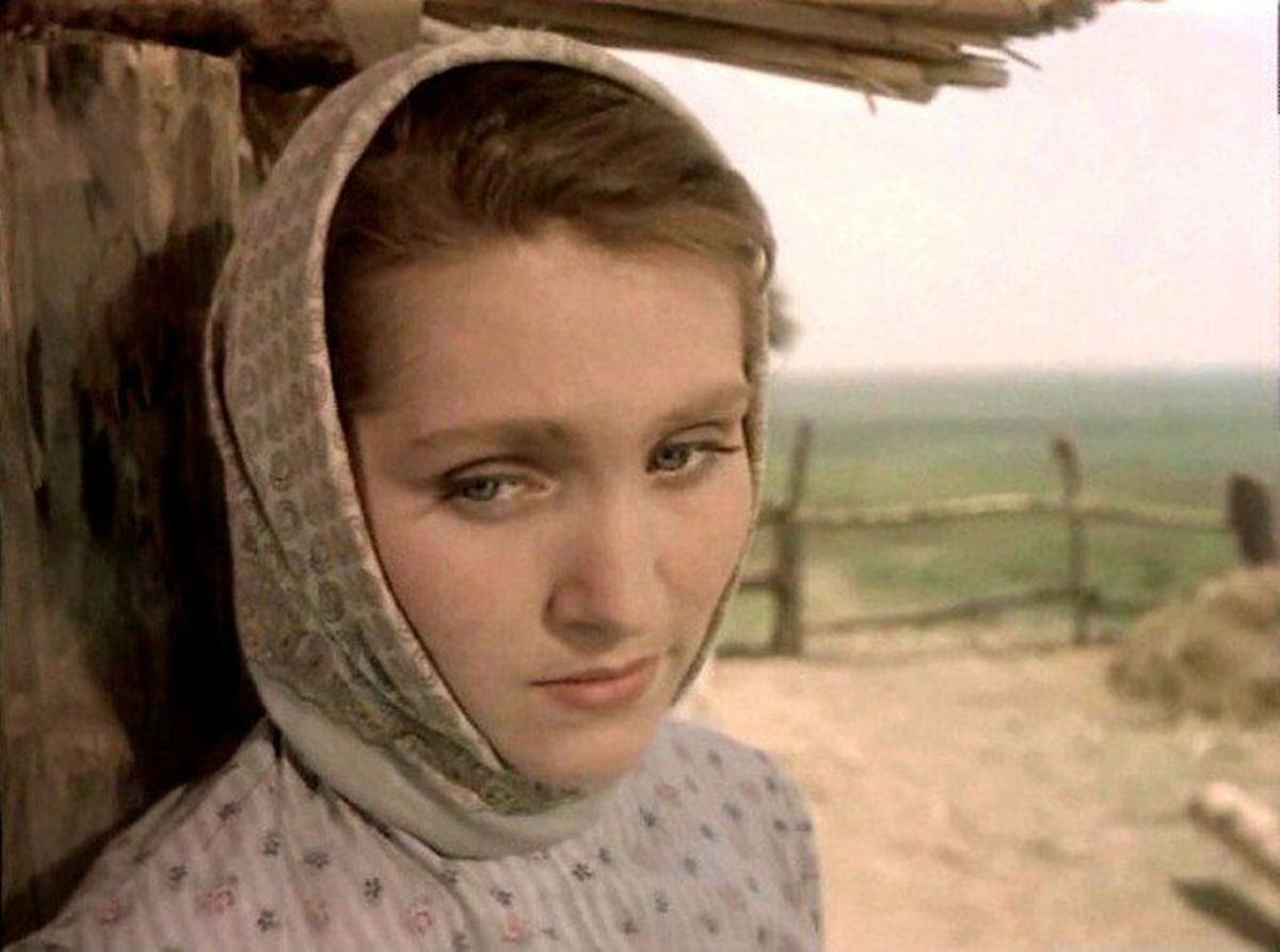 Нина Головина в картине «Трудное счастье»