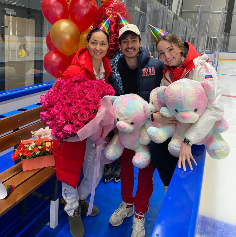 Анжелика и ее команда тренеров-помощников : Григорий Смирнов и Людмила Сосницкая