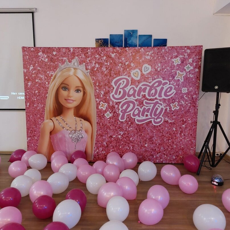 Пресс-волл 3х2 в стиле Барби