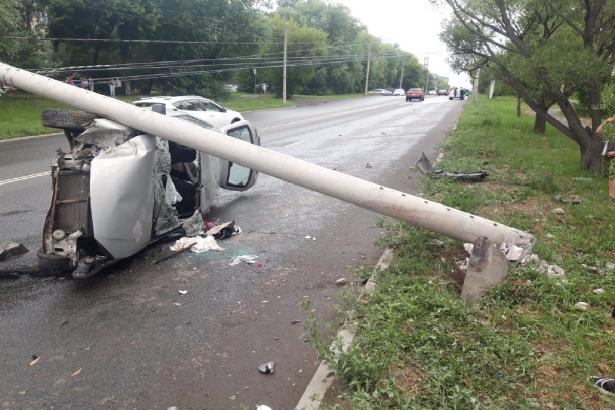    Три человека пострадали в ДТП с переворотом в Челябинске