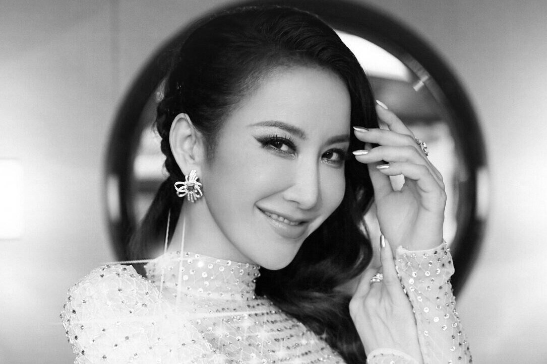     Умерла после попытки самоубийства исполнительница главной песни в мультфильме «Мулан» Коко Ли