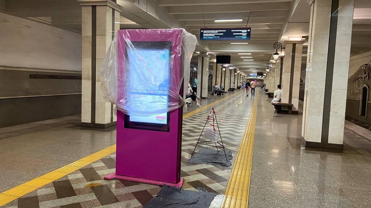     В Казани на станции метро «Суконная слобода» снова образовался потоп. На это обратил внимание корреспондент Inkazan.