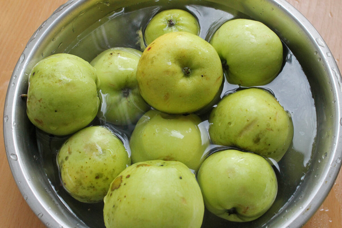 Пюре из яблок на зиму – рецепт без сахара для детей