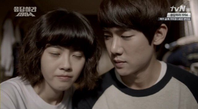 Кадры из дорамы "Отвечай, 1994"