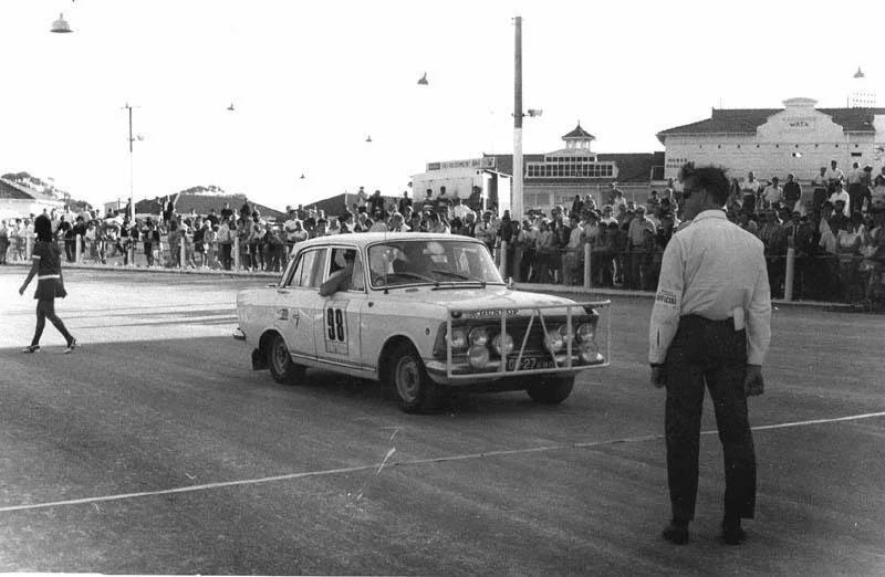 автомобили Москвич-412 на гонках в Австралии.