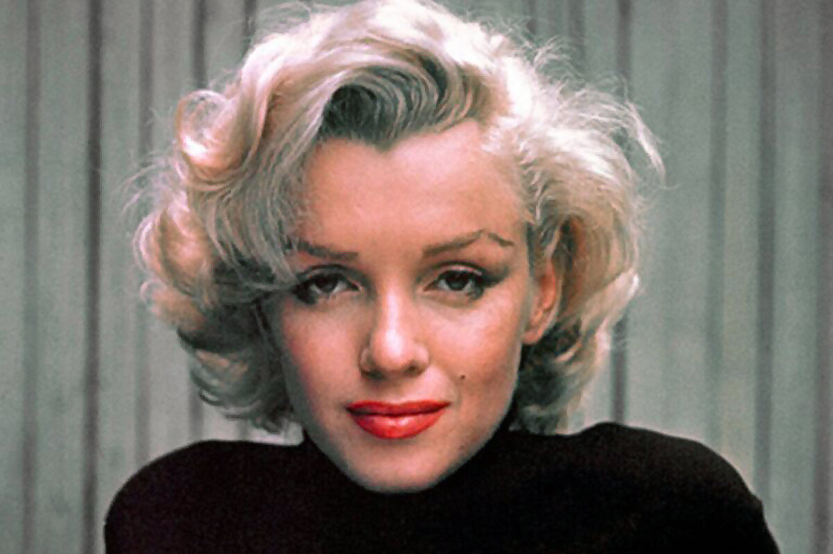 Мэрилин Монро, (англ. Marilyn Monroe; при рождении — Но́рма Джин Мо́ртенсон). 1 июня 1926 — 4 августа 1962.