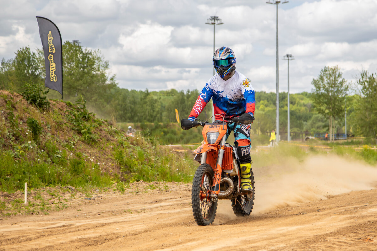 На тест-драйве Роллинг Мото можно было протестировать технику как любителям, так и профессионалам. На фото GR8 2Т 300сс
