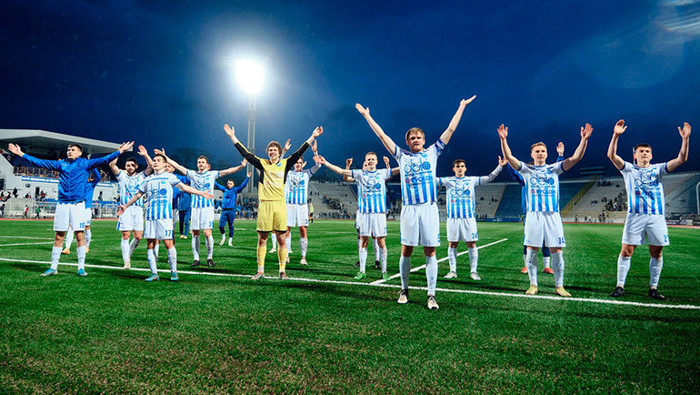    Футболисты «Черноморца» празднуют победу.ФК «Черноморец»