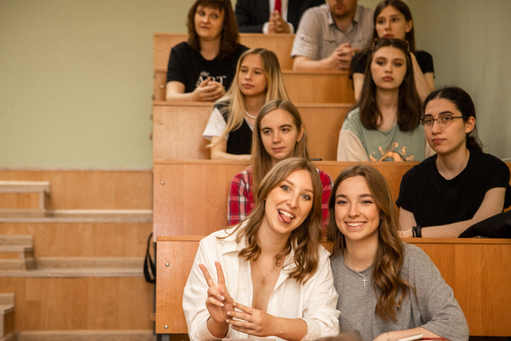 Задачи фестиваля — развитие информационного пространства  студенческих и школьных изданий и интернет-ресурсов, популяризация  журналистики как вида творческой и развивающей деятельности.
 
 
