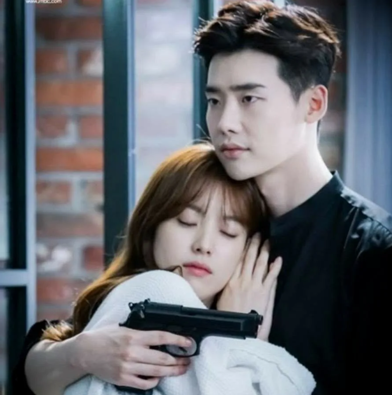 Ли чон сок меж двух миров. Между 2 миров дорама. Параллельные миры дорама. W меж двух миров. Дорама мир меж двух миров.