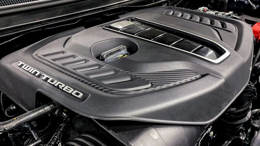 Прощай 6.2-liter HEMI® HELLCAT V8 b и здравствуй новый twin-turbocharged 3.0-liter Hurricane 6 цилиндров. Источник moparinsiders утверждает, что Ram тестирует twin-turbocharged 3.