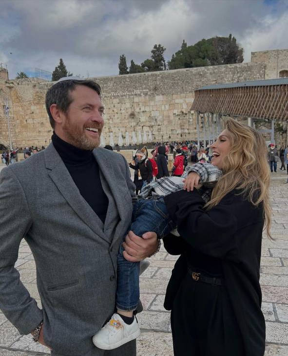 Саша Савельева с мужем и сыном 