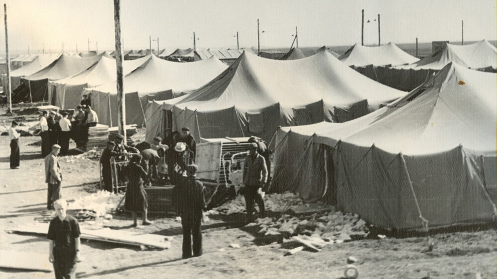 Палаточный городок для рабочих на месте будущего горно-обогатительного комбината.