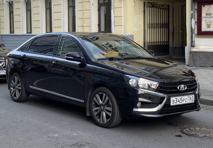 Фото LADA Vesta