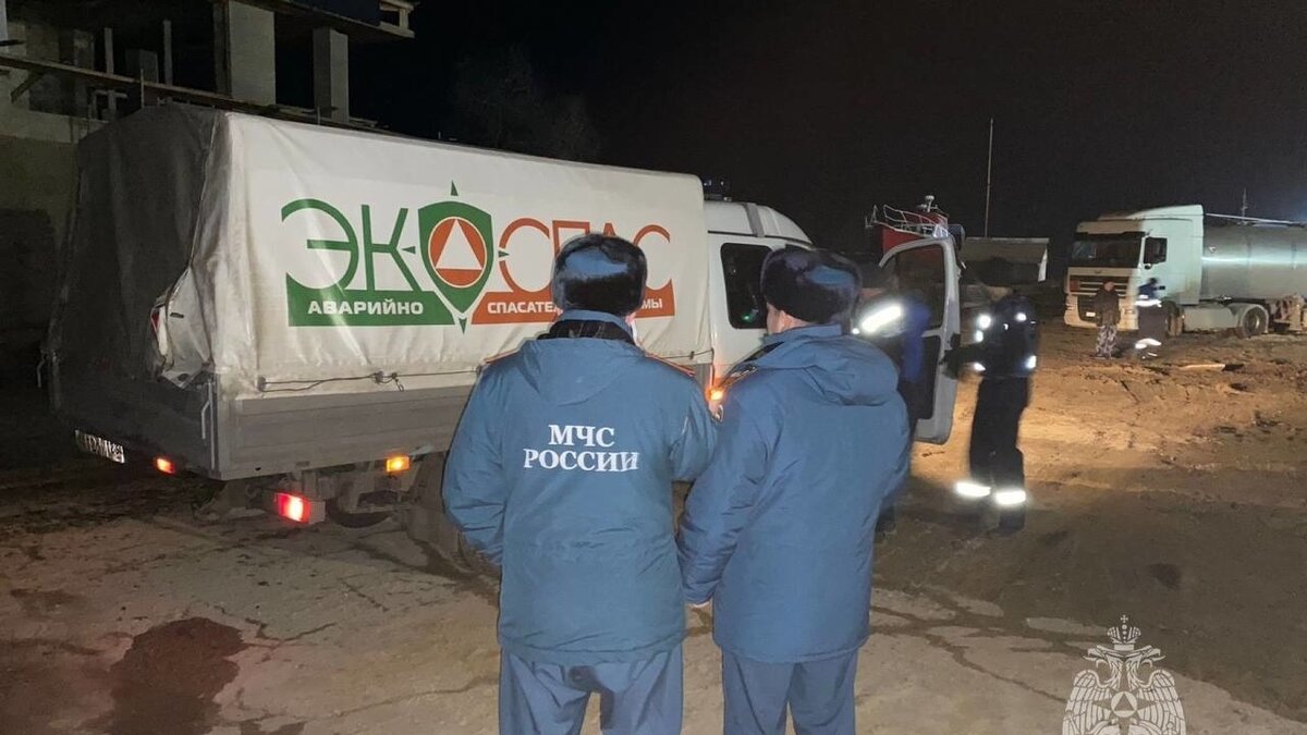     В Ростовской области пришлось ограничить движение транспорта из-за проблем на дороге, сообщает в Telegram-канале Минтранспорта региона.