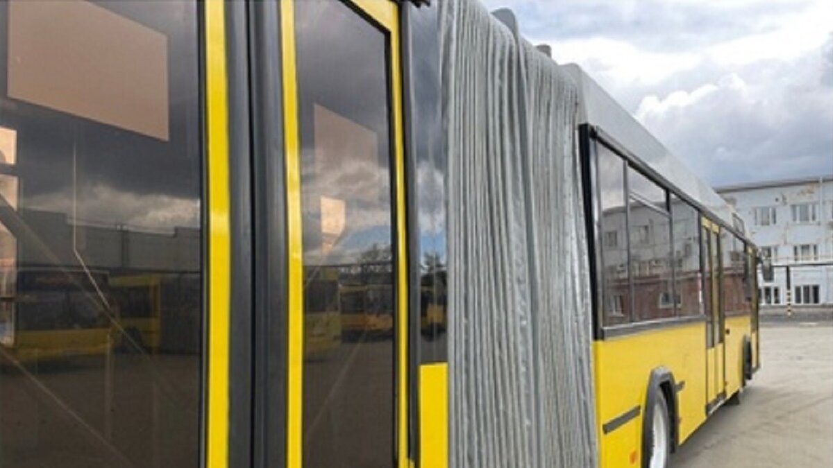     Завтра, 3 июня, когда православные христиане будут отмечать Троицкую родительскую субботу, ИПОПАТ пустит дополнительные автобусы до Хохряковского и Южного кладбищ в окрестностях Ижевска. Об этом сообщили в пресс-службе транспортного предприятия.