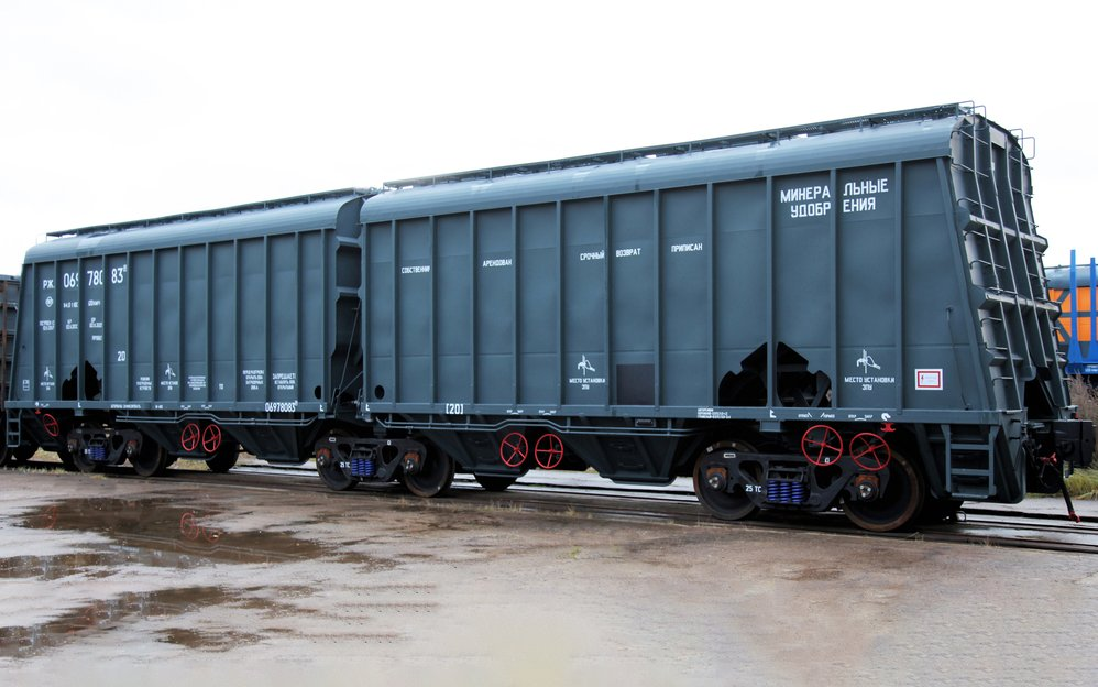 Шестиосный вагон-хоппер сочлененного типа модели 19-6978-01 , фото НПК "Объединенная Вагонная Компания"