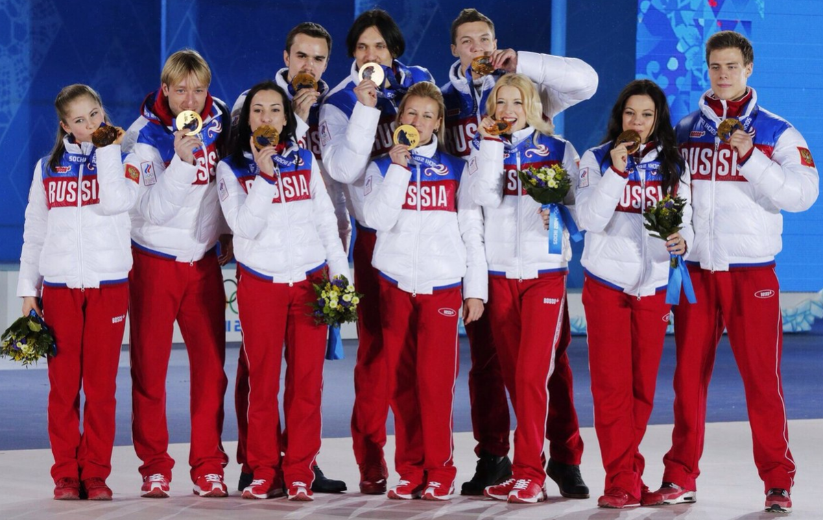 Спортсмен страна. Сборная команда по фигурному катанию 2014 Сочи. Чемпионки по фигурному катанию на Олимпиаде в Сочи. Олимпийские чемпионы по фигурному катанию Сочи 2014.