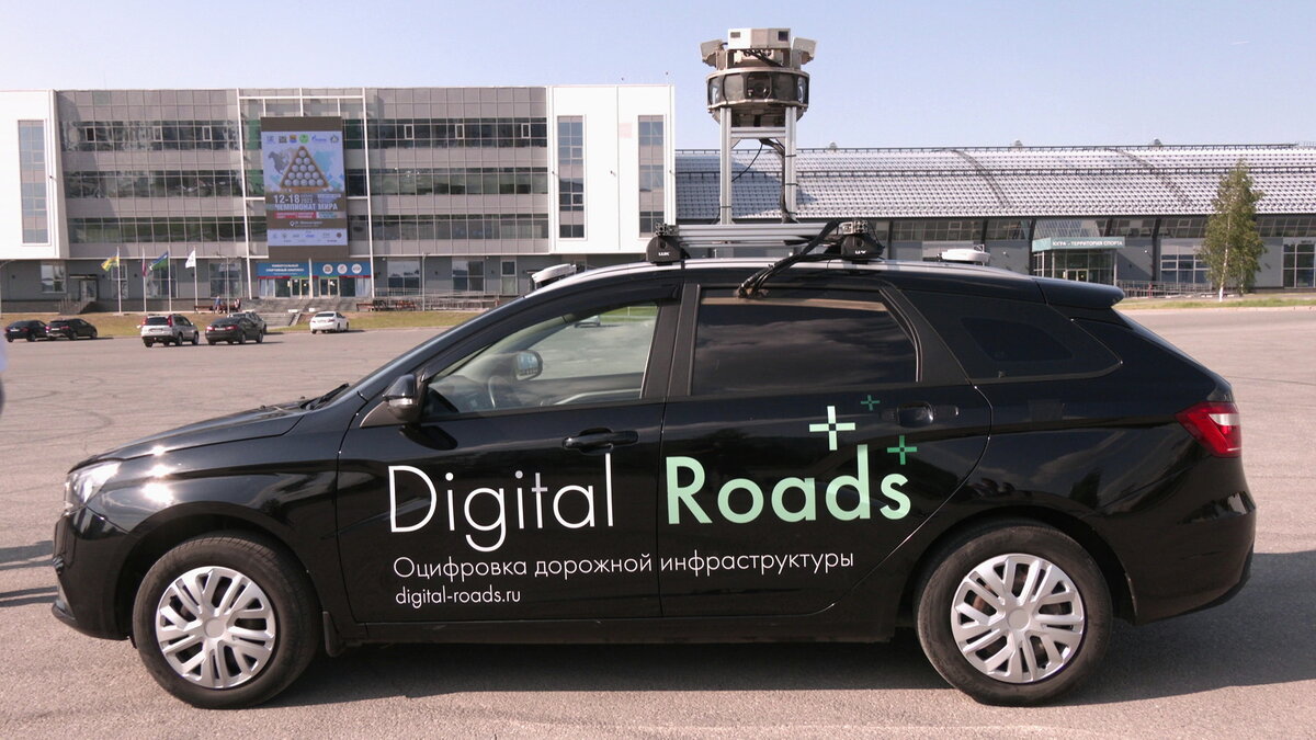    В Ханты-Мансийске на IT-форуме презентуют машину будущего, которая может создавать карту города